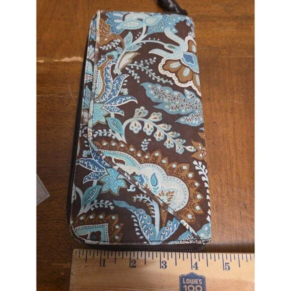 Vera Bradley Travel Organizer in Retired Java Blue Print Passport Carrier Wallet - Picture 7 of 7